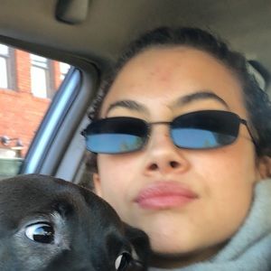 Meet your Posher, Maya